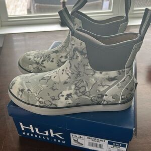 Mens Huk Boots
